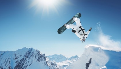 开云体育2026-东契奇连续得分拉开差距，灰熊节奏掌控鹈鹕，现代篮球的两种胜利哲学