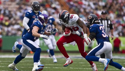 开云体育APP下载-戈麦斯封神夜，突尼斯用足球为阿拉伯之春写下热血续章