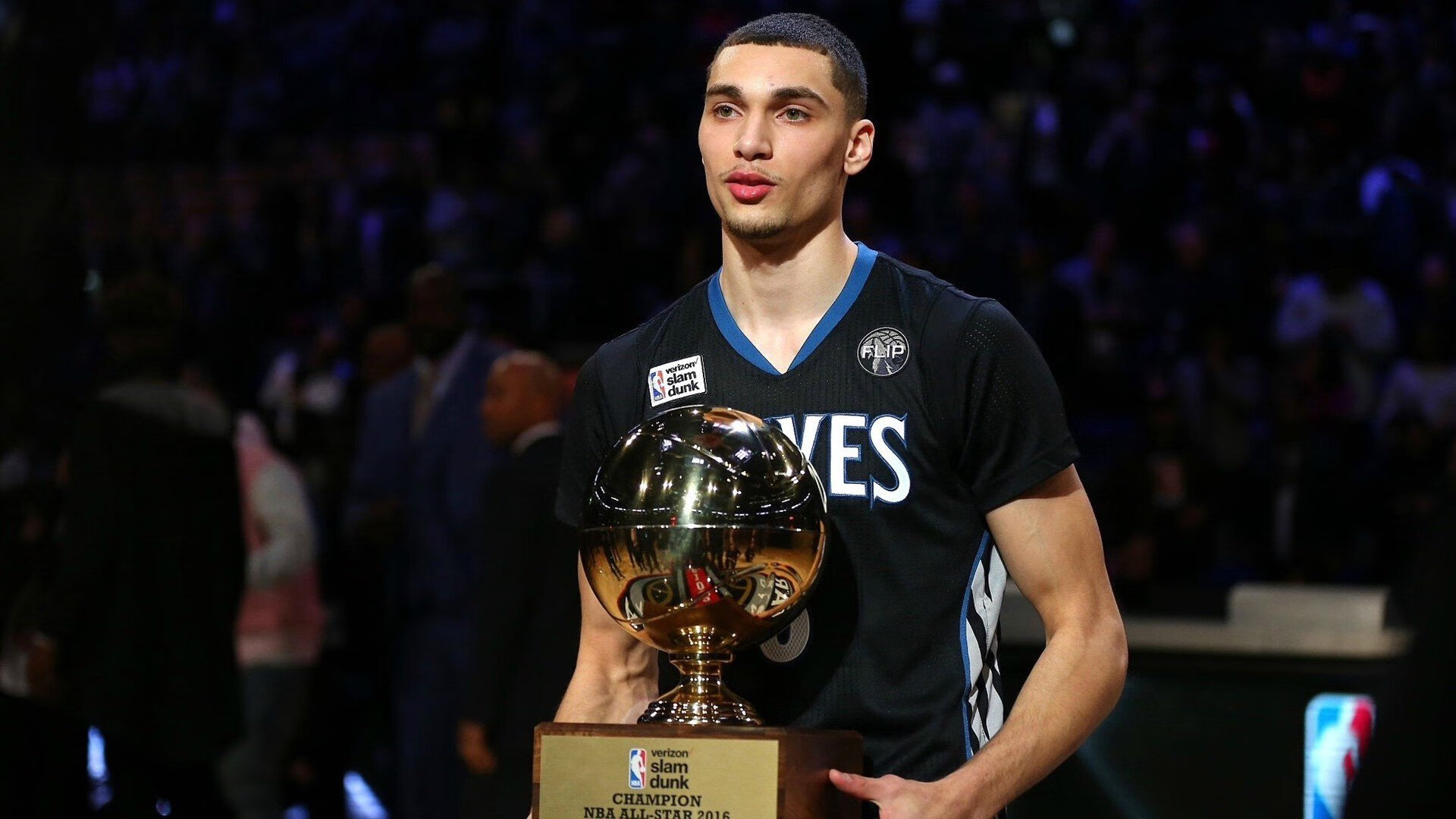 保罗关键回合不手软,北京队全面压制爵士