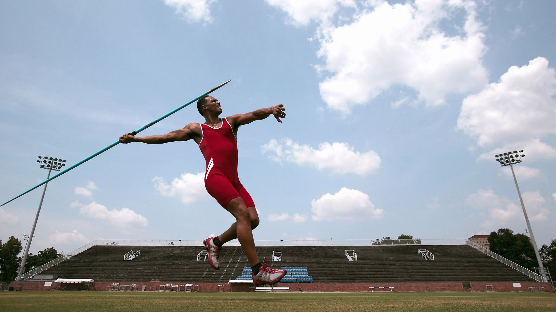 德罗赞爆发撕碎湖人防线，提前终结悬念的新疆队启示录